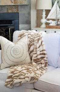 Decor Enthusiast GIVEAWAY with 6 different winners and 6 trendy home decor items!