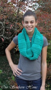 green-infinity-scarf
