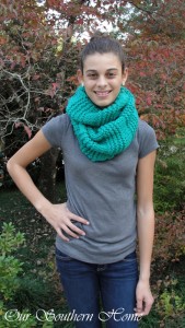 green-infinity-scarf