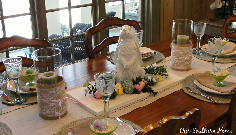 Casual Easter tablescpape by Our Southern Home #easter #eastertablescape