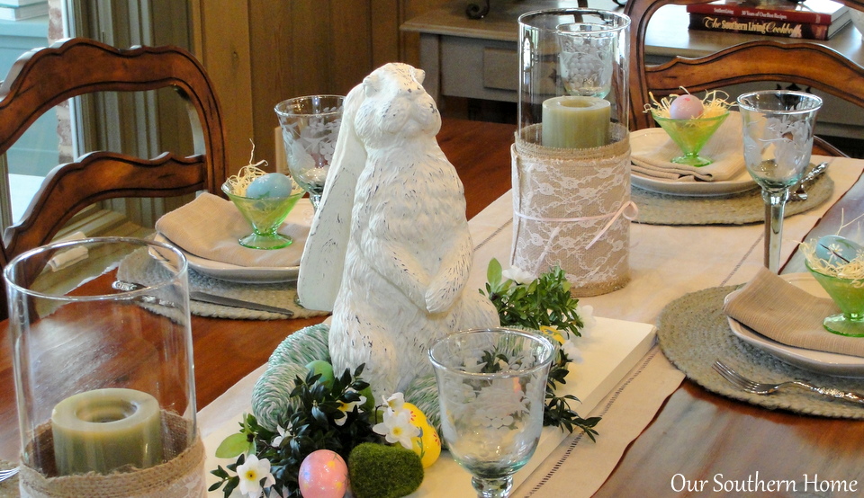 Casual Easter tablescpape by Our Southern Home #easter #eastertablescape