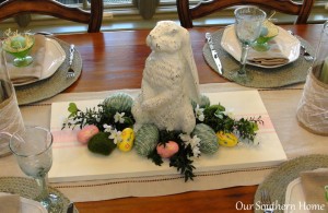 Casual Easter tablescpape by Our Southern Home #easter #eastertablescape