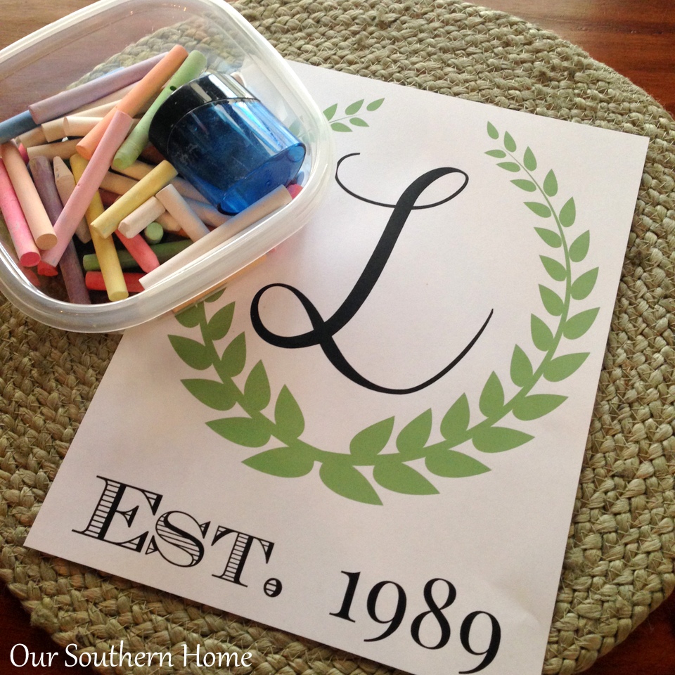 DIY Monogrammed Chalk Art via Our Southern Home #chalkart #monograms #monogramcrafts #diy