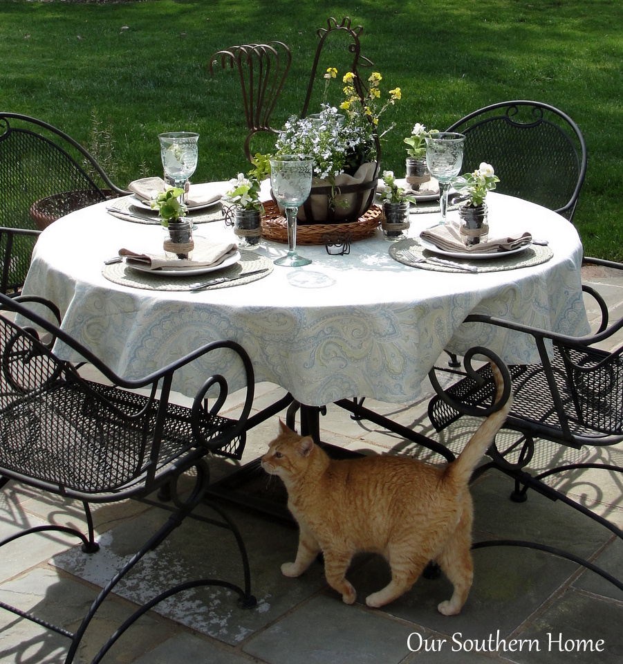 Simply Southern Outdoor Dining with Our Southern Home #outdoordining #outdoorliving 