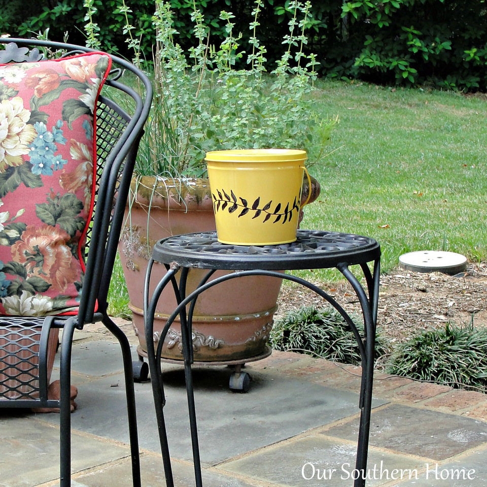 Sharpie Embellished Citronella Buckets by Our Southern Home #sharpie #cutter