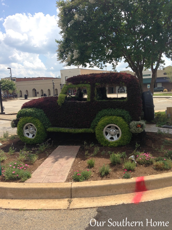 SC Festival of Flowers in Greenwood, SC via Our Southern Home #flowers