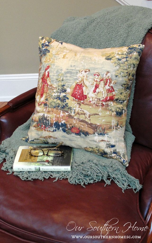 Simple toile envelope pillow tutorial for the beginner sewer via Our Southern Home #pillows #sewing