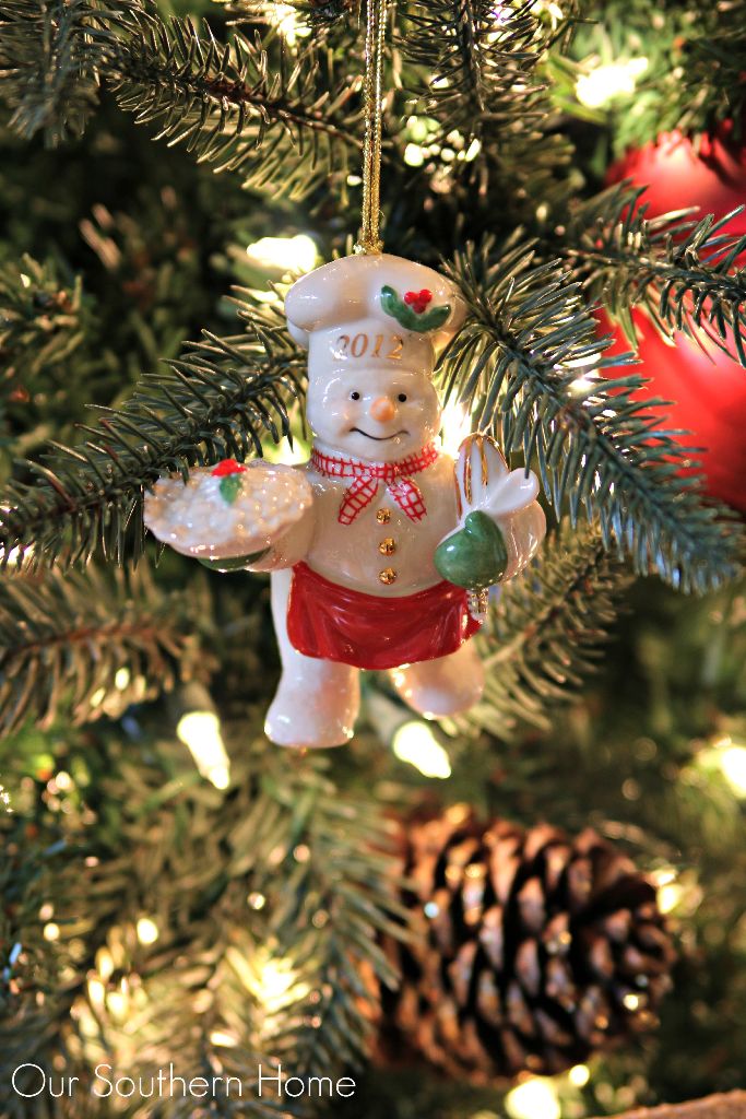 Christmas trees from Our Southern Home....tips for an inexpensive tree ribbon!