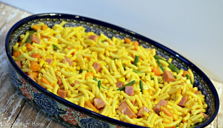 One Dish Mac and Cheese dinner with veggies and ham is a huge hit with my family using Horizon! #ad #macnator