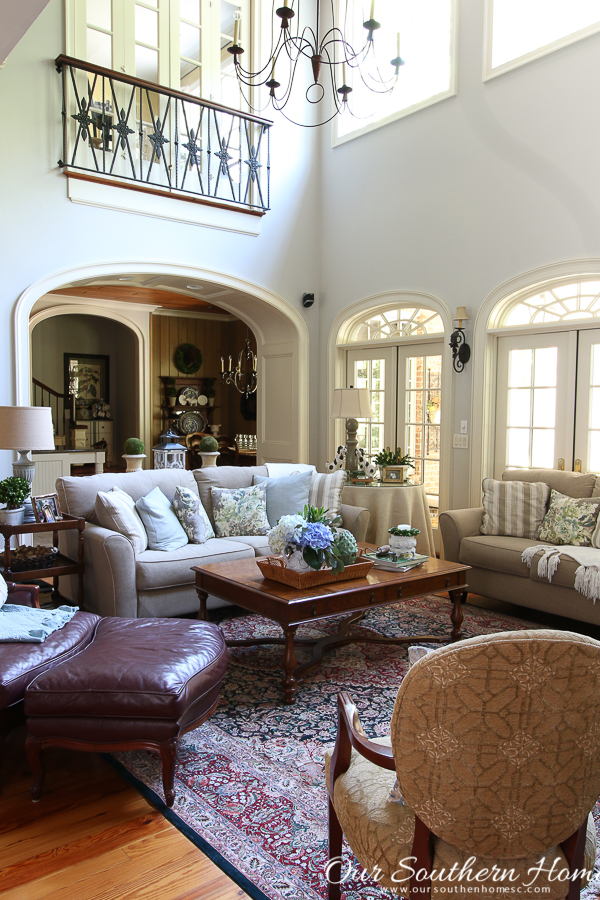 Summer home tour of this Southern French Farmhouse with loads of classic charm. #summertour #frenchfarmhouse #porch #farmhouse