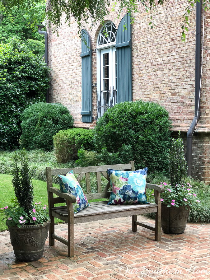 Summer home tour of this Southern French Farmhouse with loads of classic charm. #summertour #frenchfarmhouse #porch #farmhouse