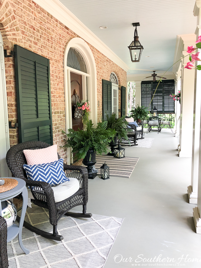 Summer home tour of this Southern French Farmhouse with loads of classic charm. #summertour #frenchfarmhouse #porch #farmhouse
