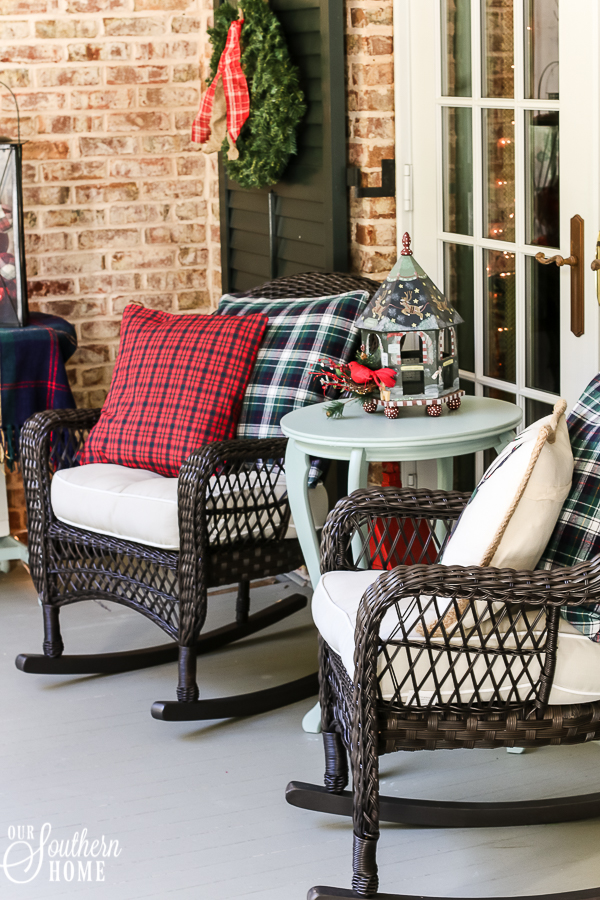 5 minute porch pillow makeover turns those summer pillows into Christmas magic with little effort!