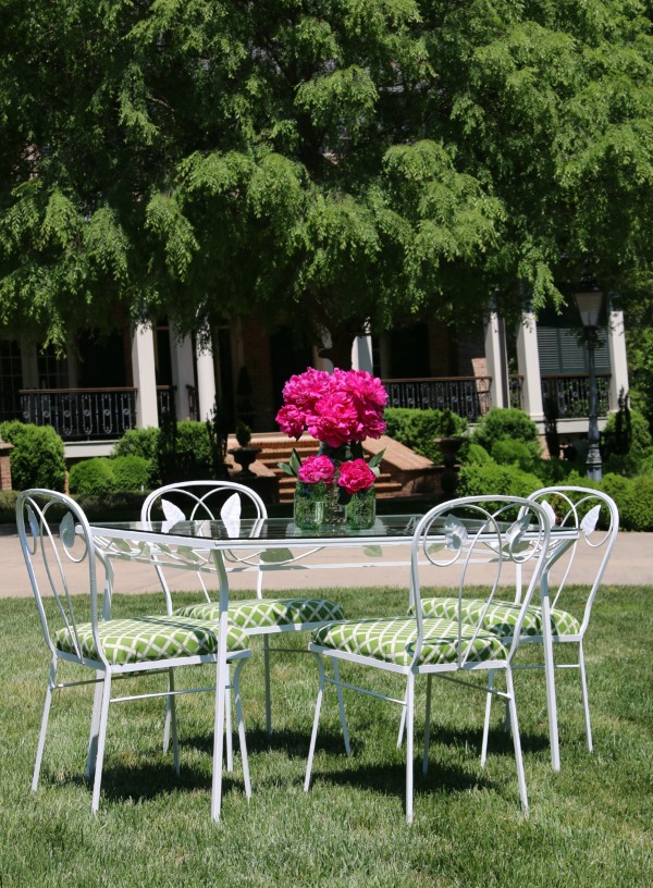 Outdoor furniture gets a makeover with Americana Decor Chalky Finish paints via Our Southern Home. #sp #chalkyfinish #decorartprojects