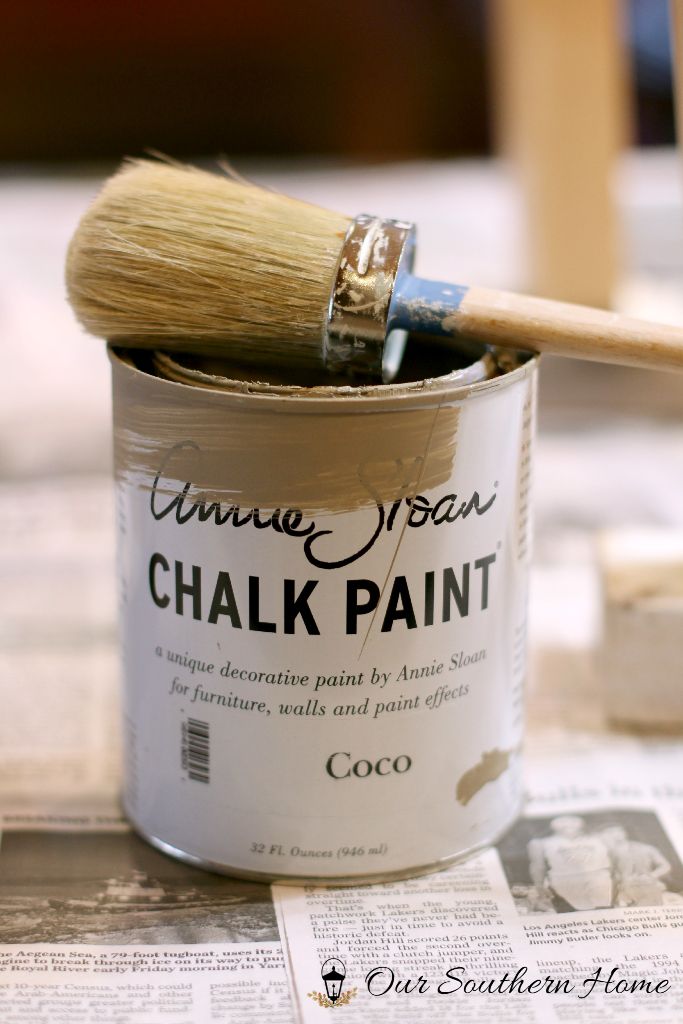 Bar stool makeover with Annie Sloan Chalk Paint via Our Southern Home #chalkpaint #anniesloanchalkpaint
