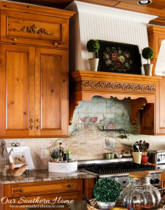 Hoop cheese box is transformed into a French Country farmhouse styled kitchen caddy.