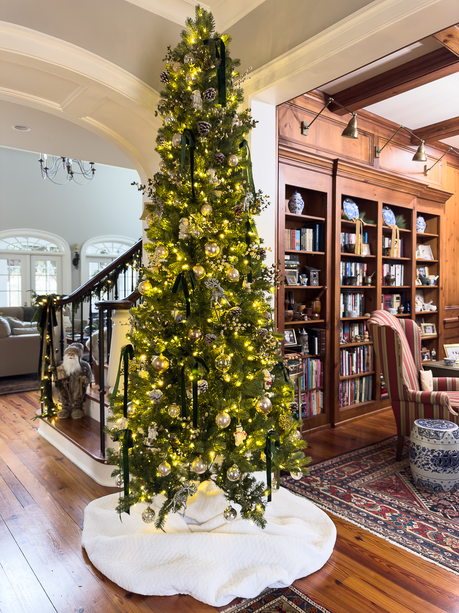foyer christmas tree