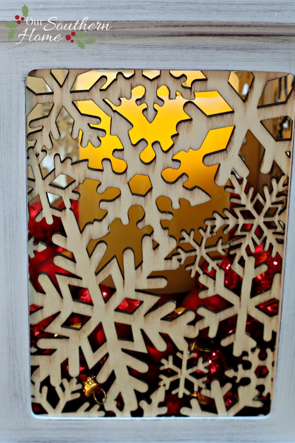 Holiday decorating with Hallmark Crown Gold #sp #hallmark