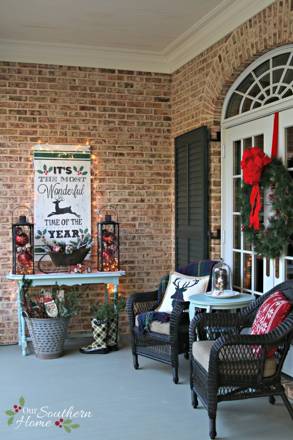  / Christmas Front Porch / www.oursouthernhomesc.com