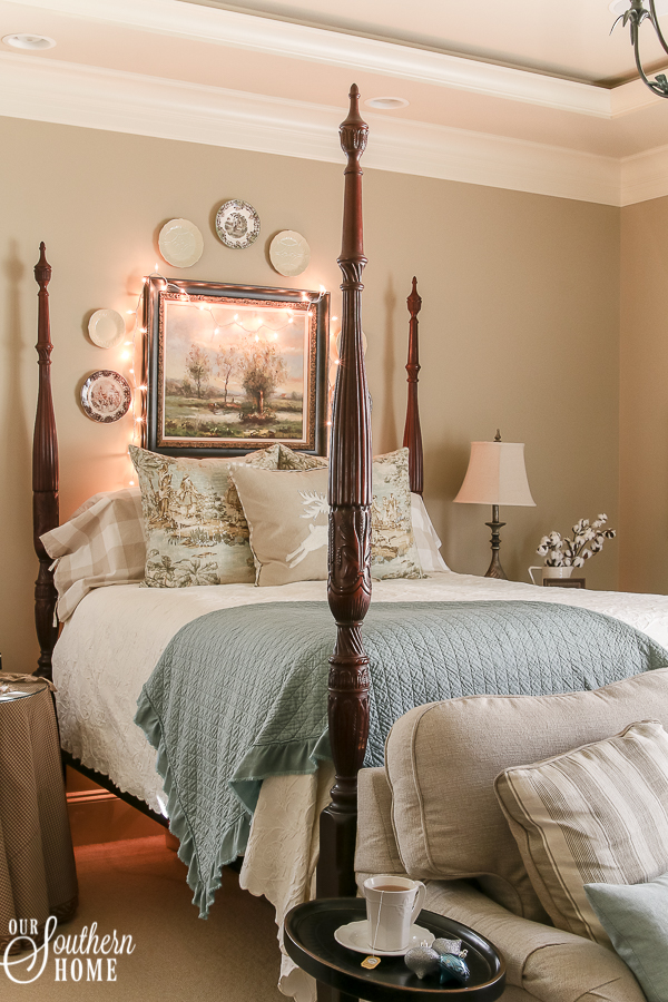 Romantic master bedroom decked for Christmas with neutral decor for an unexpected look! #christmasbedroom #christmasdecor #christmas