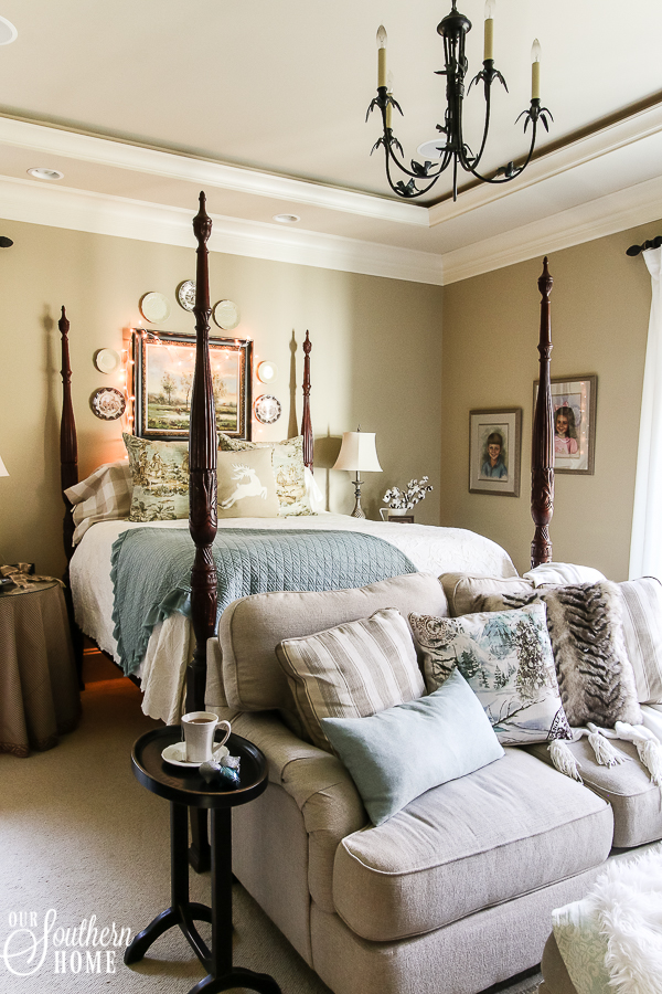 Romantic master bedroom decked for Christmas with neutral decor for an unexpected look! #christmasbedroom #christmasdecor #christmas