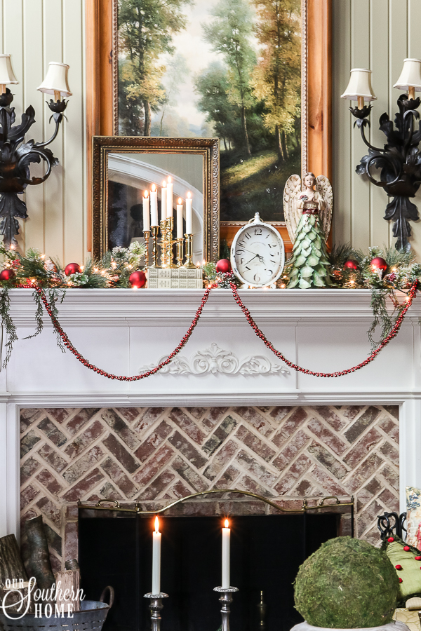 Christmas Home Tour with lots of traditional French farmhouse ideas! #$christmasdecor #frenchchristmas #christmastour