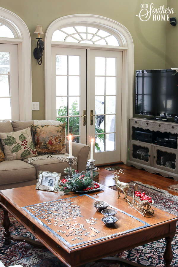 Christmas Home Tour with lots of traditional French farmhouse ideas! #$christmasdecor #frenchchristmas #christmastour