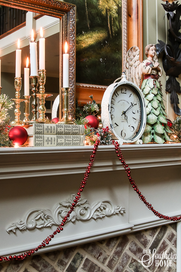 Christmas Home Tour with lots of traditional French farmhouse ideas! #$christmasdecor #frenchchristmas #christmastour