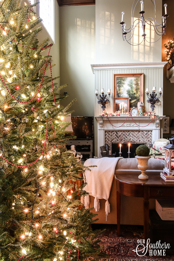 Christmas Home Tour with lots of traditional French farmhouse ideas! #$christmasdecor #frenchchristmas #christmastour