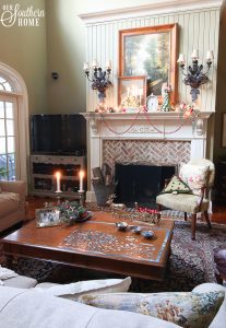 Christmas Home Tour with lots of traditional French farmhouse ideas! #$christmasdecor #frenchchristmas #christmastour