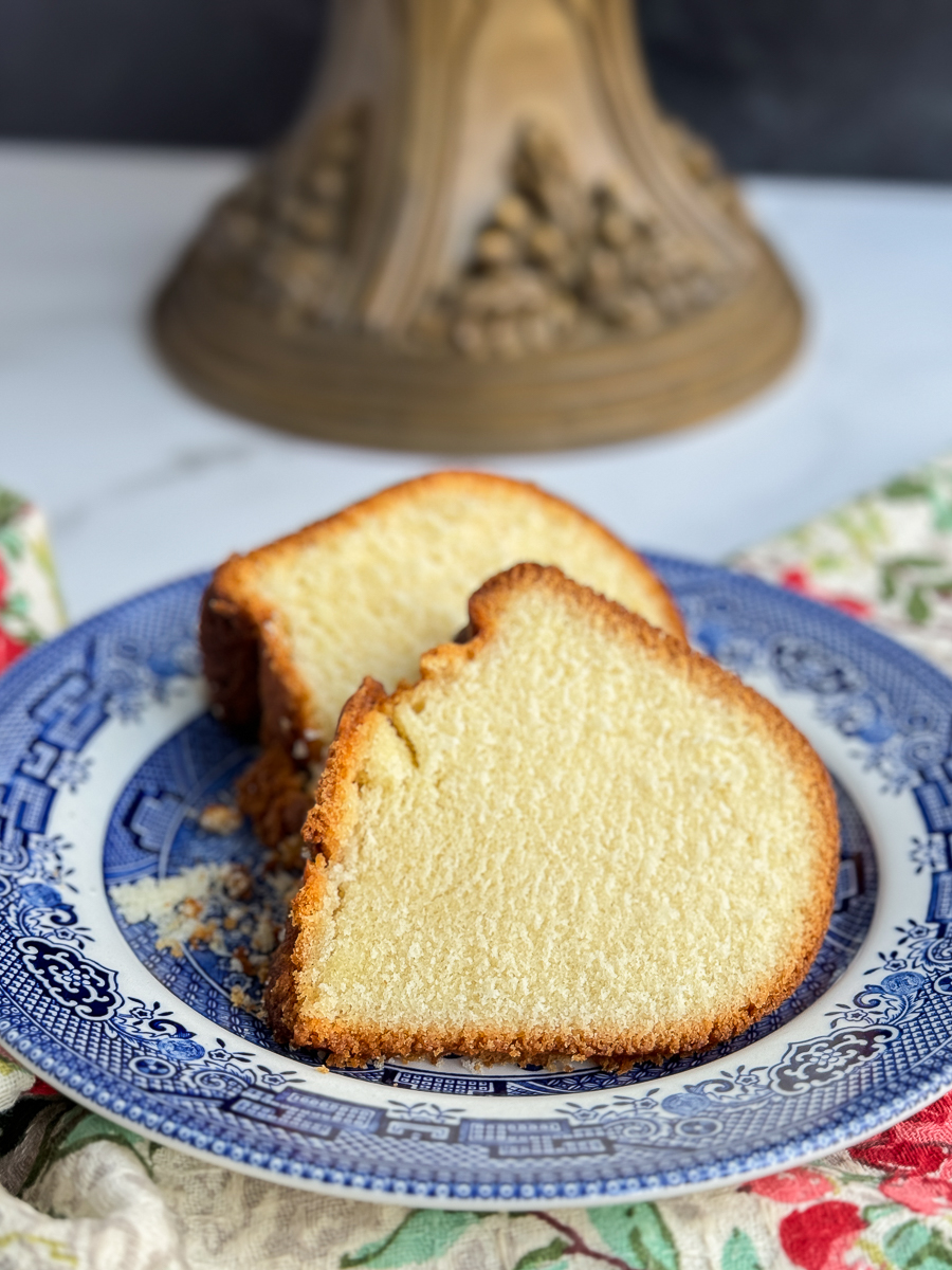 2 slices of cake