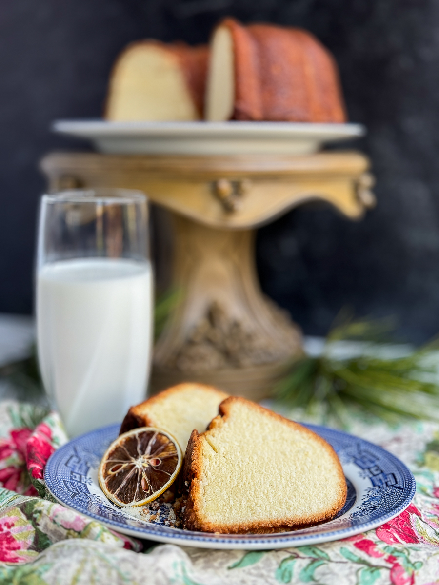 sliced pound cake