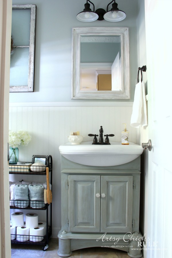 Farmhouse and Cottage bathroom inspiration to inspire your next makeover!