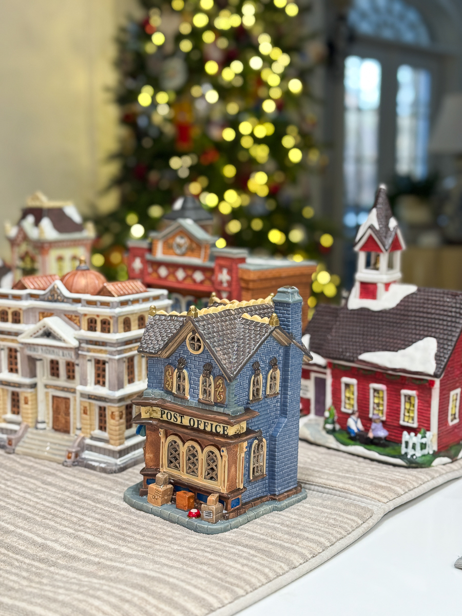 christmas houses drying