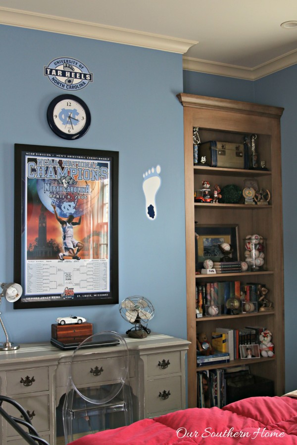 Ideas for decorating bookcases for teens by Our Southern Home