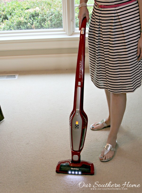 Electrolux Ergorapido Lithium Ion Brushroll Clean Xtra review and giveaway hosted by Our Southern Home