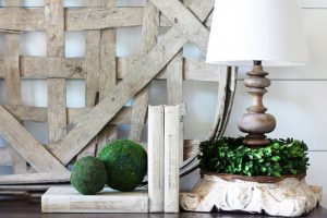Green and White Holiday Ideas are the features from the weekly link party, Inspiration Monday!