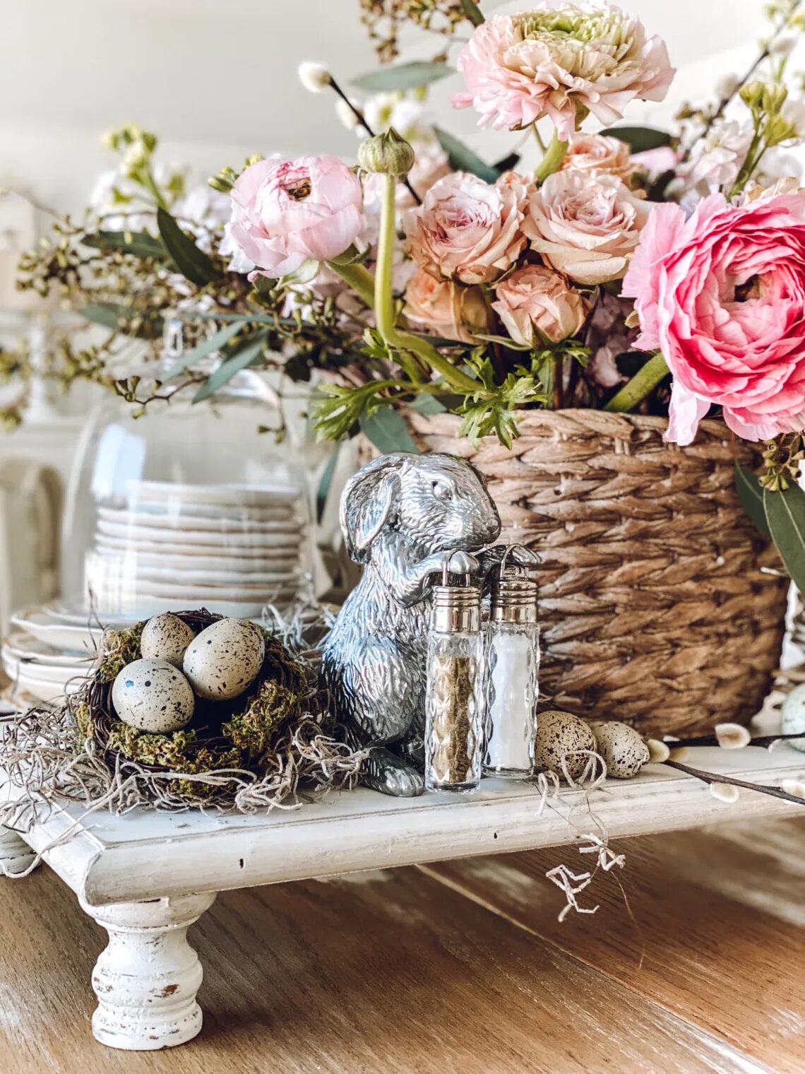 centerpiece wth pewter bunny