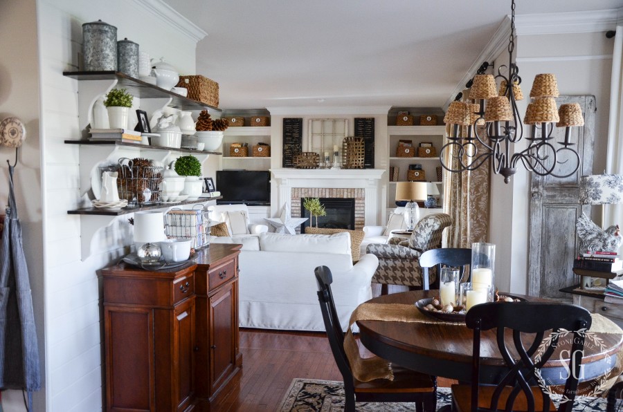 OPEN-SHELVES-view-of-breakfast-room-stonegableblog-2