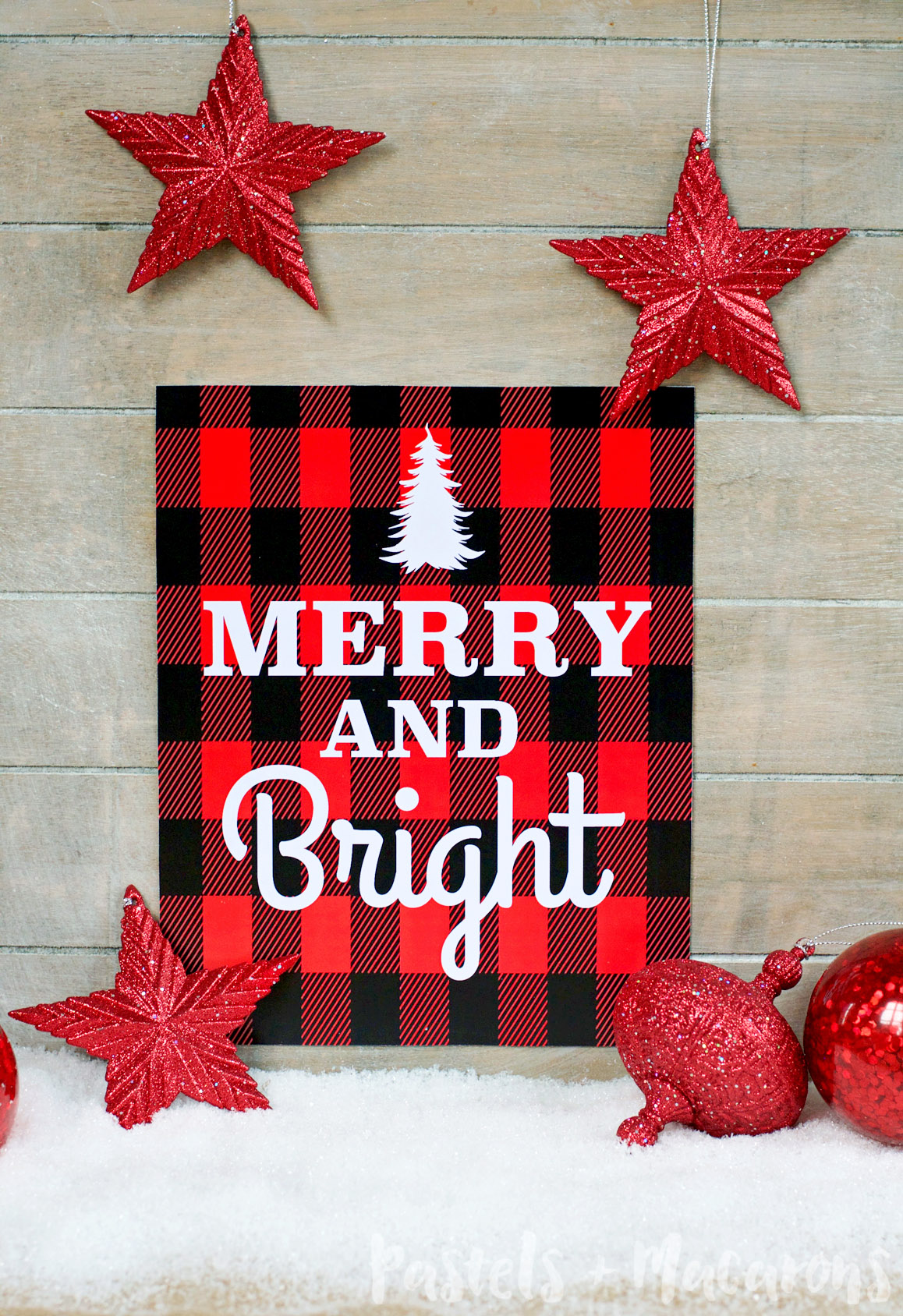 FREE Plaid Christmas Printable by Pastels & Macarons #freeplaidchristmasprintable #christmas #freechristmasprintable #freeprintable #plaid