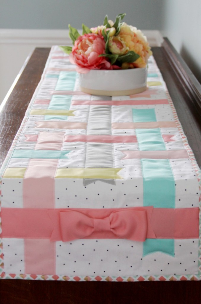 Pretty-Spring-Ribbon-Table-Runner