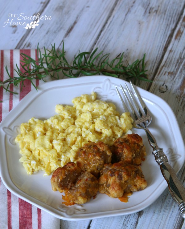 Sausage Crescent Cheese Balls by Our Southern Home for Pillsbury #fallfamilymeals #ad