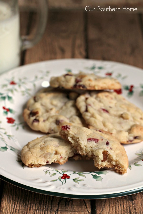 Walnut and Cranberry Cookies / Christmas baking just got easier with Betty Crocker Cookie mixes via www.oursouthernhomesc.com / #bakingwithbetty #ad