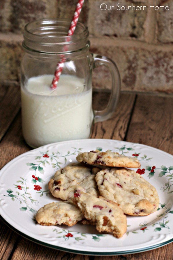Walnut and Cranberry Cookies / Christmas baking just got easier with Betty Crocker Cookie mixes via www.oursouthernhomesc.com / #bakingwithbetty #ad