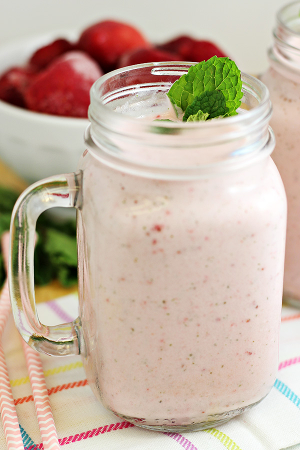 Strawberry-Mint-Smoothie-Recipe-