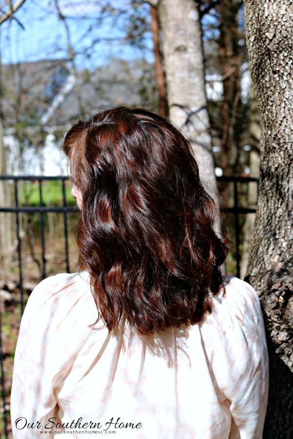 How to get natural looking waves with little effort using the New Suave Professionals® Sea Mineral Infusion Texturizing Spray #ad #BeautyByMe