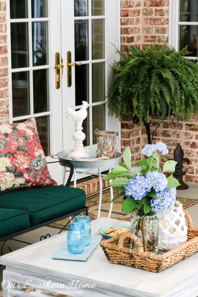 Summer on the screened porch by Our Southern Home #porches #screenedporch