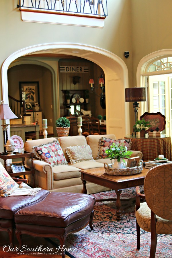 Summer in the family room by Our Southern Home sponsored by Balsam Hill 