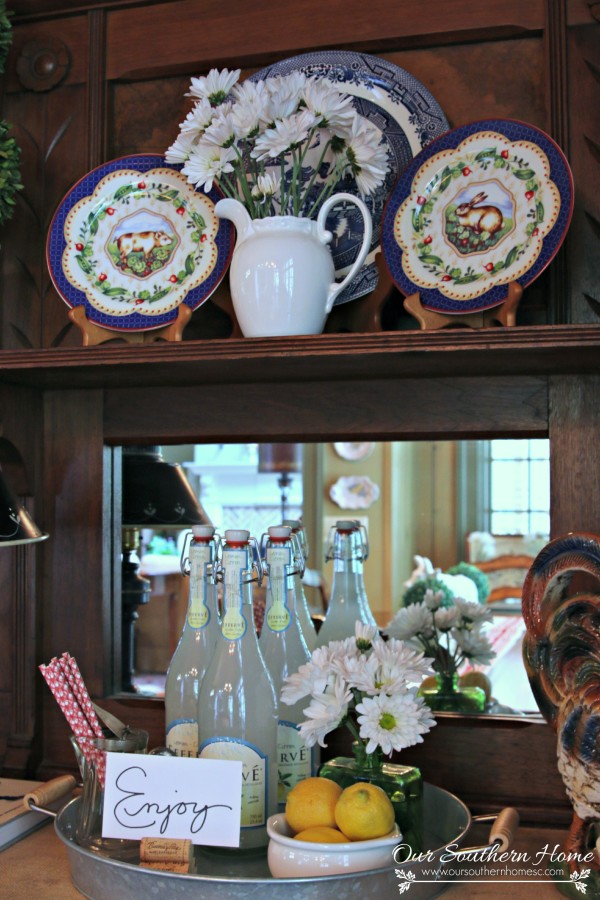 Summer in the kitchen by Our Southern Home. Decorating inspriation for summer.