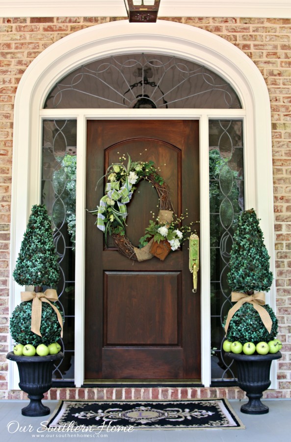 Summer in the kitchen by Our Southern Home. Decorating inspriation for summer.